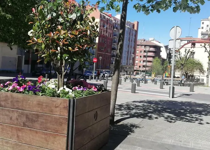 Апартаменти Aresti Old Town By Living