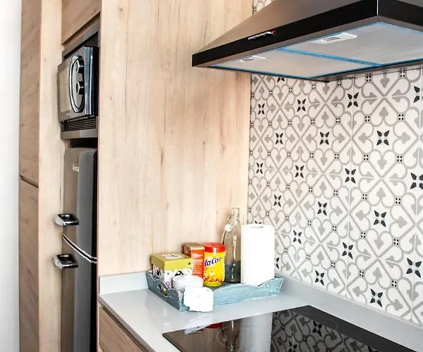 Aresti Old Town By Living شقة